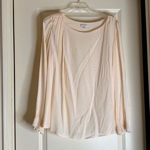 Gap women’s shirt (size M)
